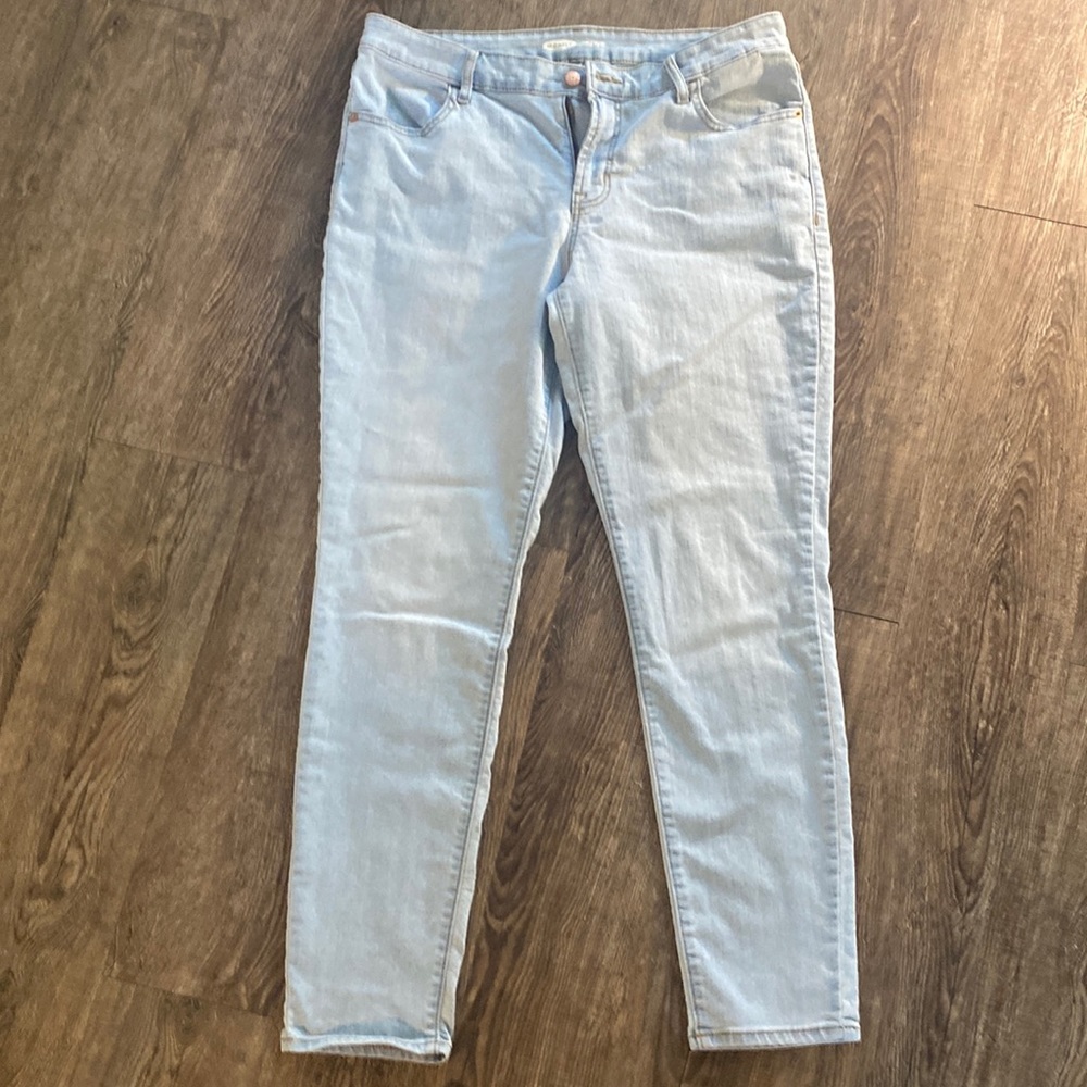 Old Navy Jeans Women Size 12 Super Skinny Mid Rise
Ankle Denim Blue Jeans Pants